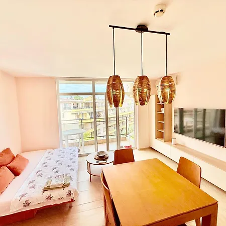 Vibes 4you, Sunny Napospart