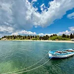 Vibes 4you, Sunny Slantchev Briag
