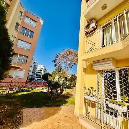 Vibes 4you, Sunny Apartment Slantschew brjag