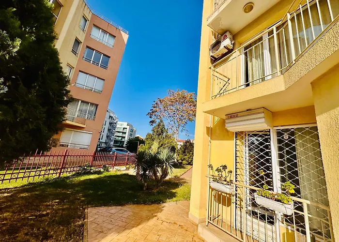 Vibes 4you, Sunny Apartment Slantschew brjag