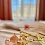 Vibes 4you, Sunny Apartment